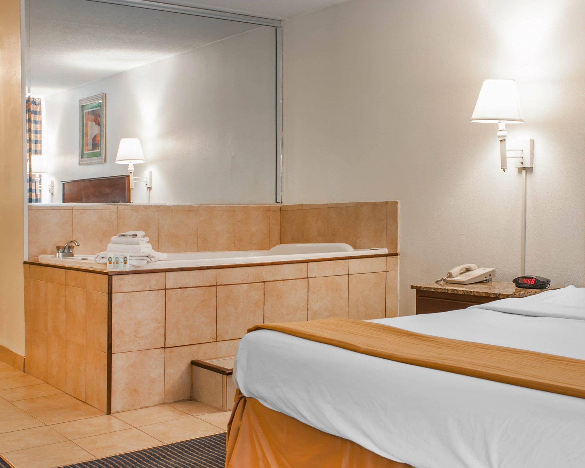 Quality Inn & Suites Lafayette I-65 Eksteriør billede