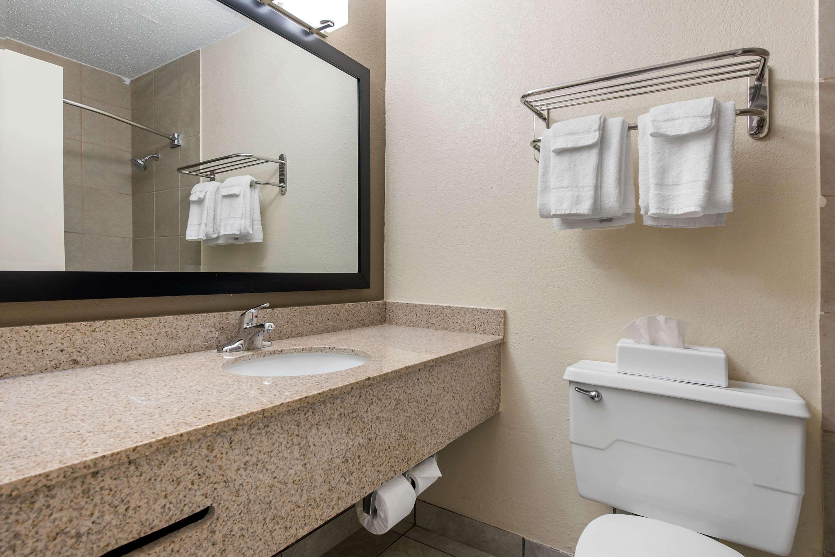 Quality Inn & Suites Lafayette I-65 Eksteriør billede
